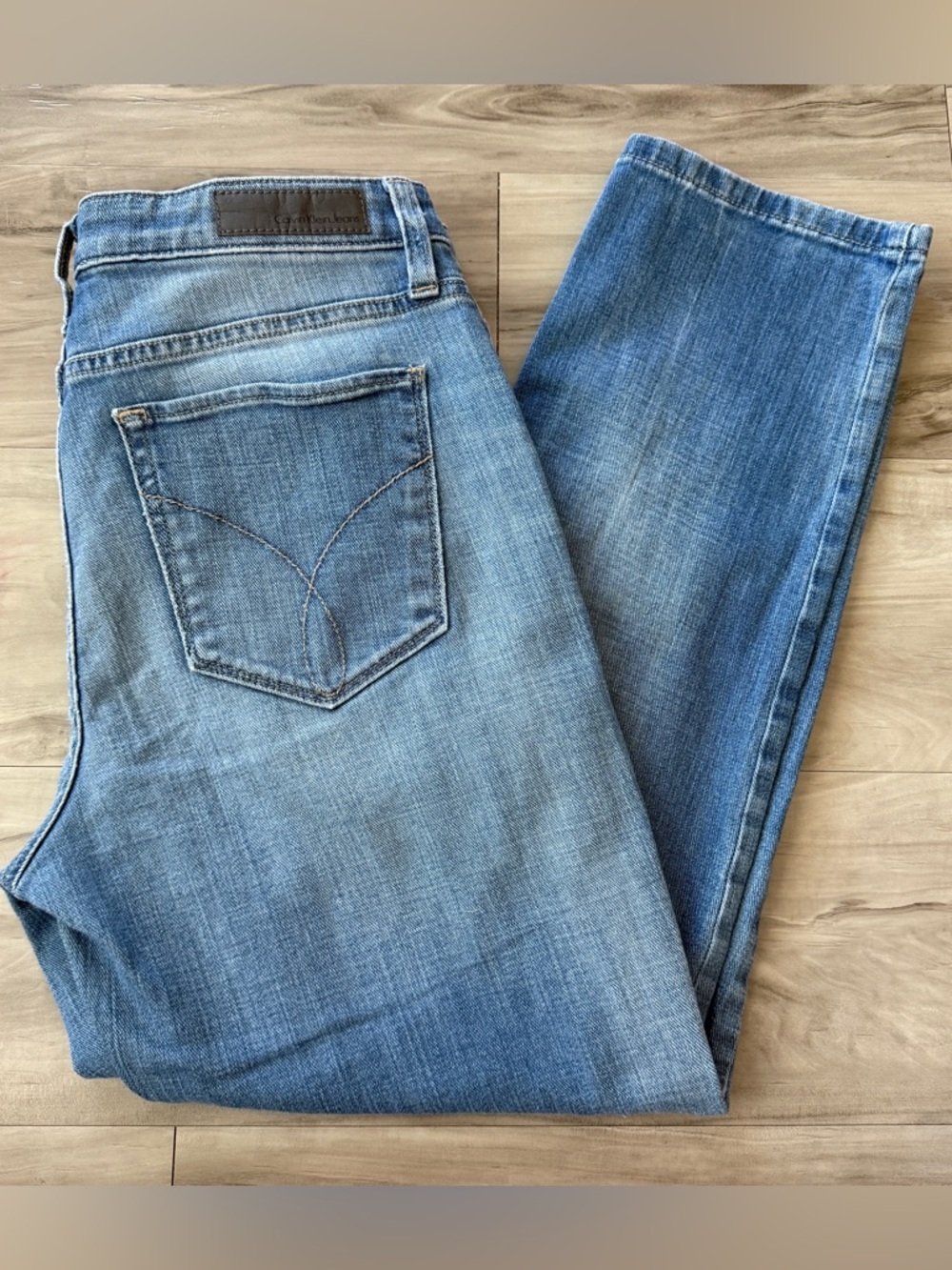 Calvin Klein Jeans Boyfriend Fit Light Wash Relaxed Denim Jeans Women’s Size 6 - Picture 3 of 9